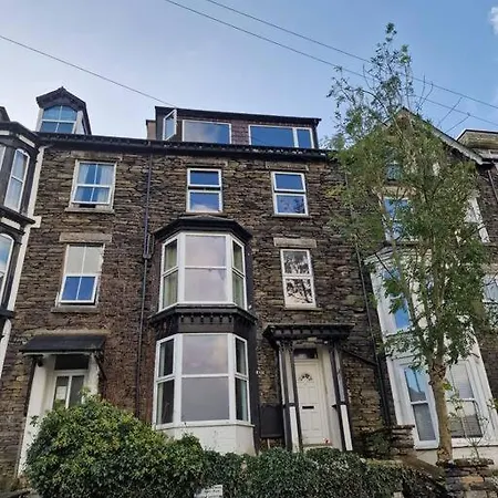 Townhouse - 6 Bed Hot Tub House Bowness-on-Windermere