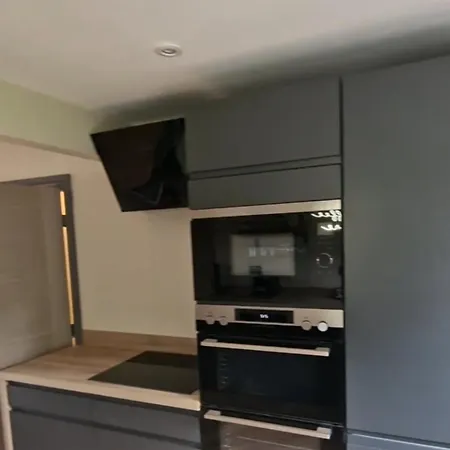 Townhouse - 6 Bed Hot Tub House *