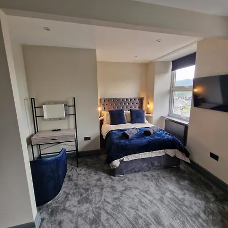 Townhouse - 6 Bed Hot Tub House Holiday home Bowness-on-Windermere