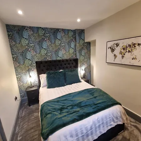 Townhouse - 6 Bed Hot Tub House Bowness-on-Windermere