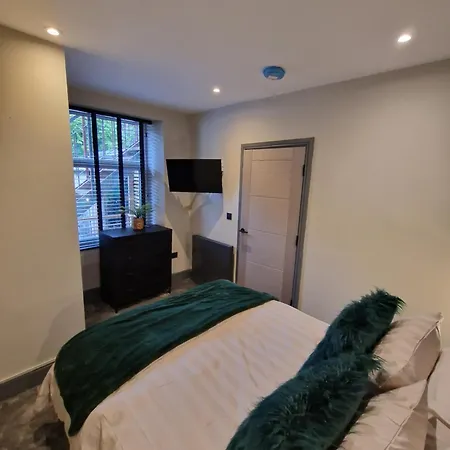 Townhouse - 6 Bed Hot Tub House Bowness-on-Windermere