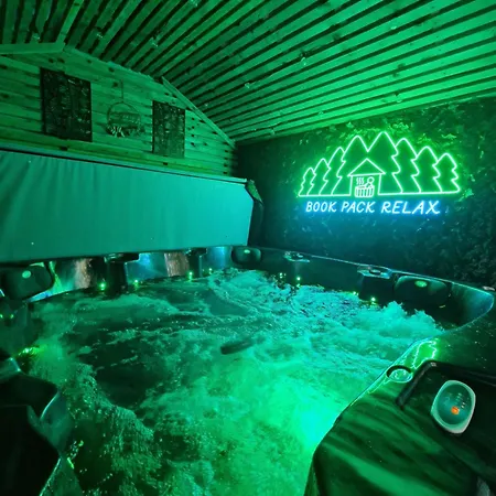 Townhouse - 6 Bed Hot Tub House Bowness-on-Windermere