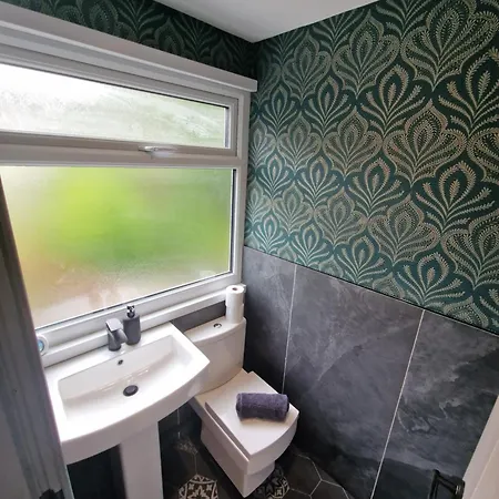 Casa de Férias Townhouse - 6 Bed Hot Tub House *