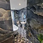 Townhouse - 6 Bed Hot Tub House * Bowness-on-Windermere