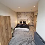 Townhouse - 6 Bed Hot Tub House Feriehus Bowness-on-Windermere