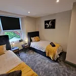 Feriehus Townhouse - 6 Bed Hot Tub House *